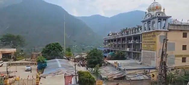 Rudraprayag DM Denies Gurdwara Seizure; Granthi Alleges Vandalism, Stone-Pelting