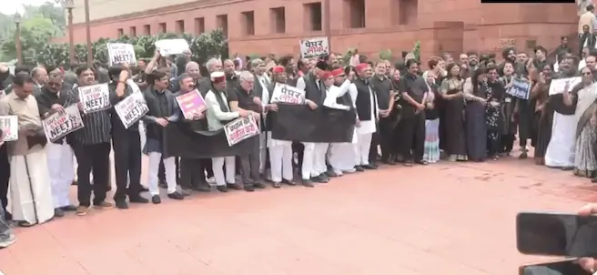 Black-Clad Parliament Protest Over NEET; Ministers Visit Sonam Wangchuk Amid BJP’s Counter-Protest Threat