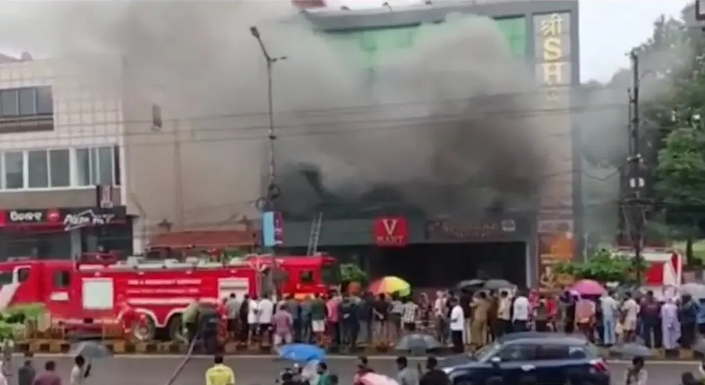Massive Blaze Engulfs Shopping Mall, Adjacent Jewellery Shop In Odisha’s Jharsuguda