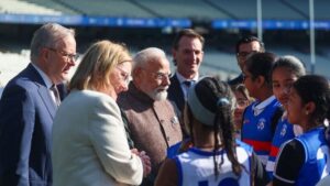 Modi and Albanese with young talents at MCG