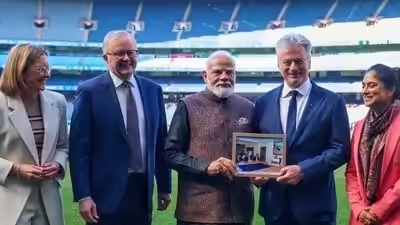 Modi gifts Steve Waugh rare photo
