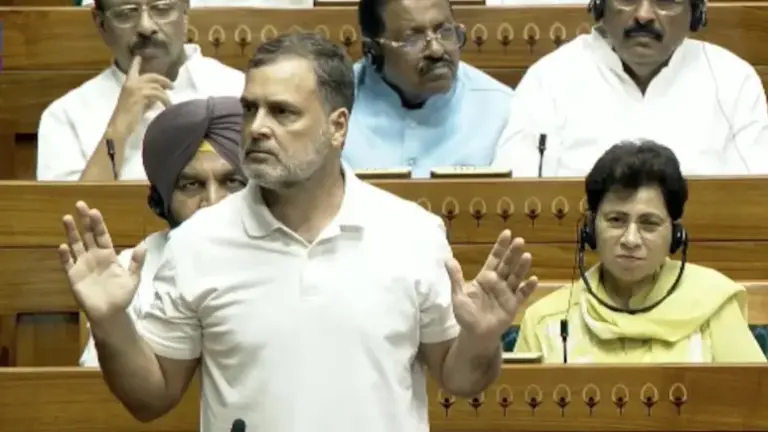 Rahul Gandhi wants Modi to sack Amit Shah