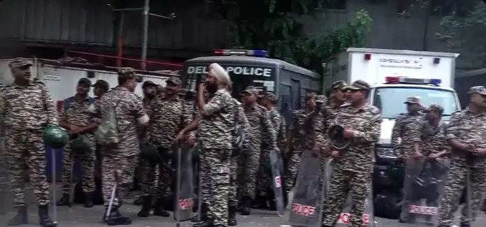 Delhi Police Intensifies Security Measures Across Capital Ahead of CJP March, Parliament Session