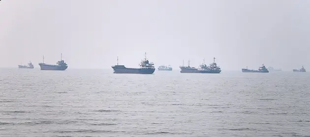 US Strikes Iranian Military, Iran Reports Counterattacks After Tanker Incidents