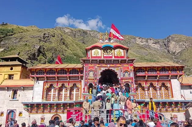 BKTC Official Suspended After Badrinath Temple Donation Theft Allegations
