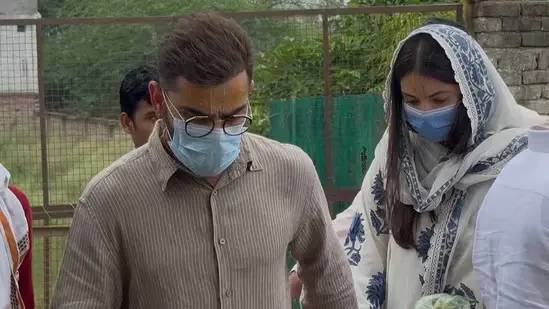 ‘Grow A Spine’: Virat Kohli, Anushka Sharma Trolled Over Silence On Ongoing CJP Protest
