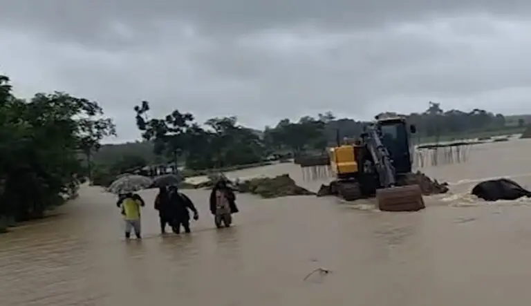 Heavy Rain Warning: Schools & Anganwadis Closed In This Odisha Dist Tomorrow