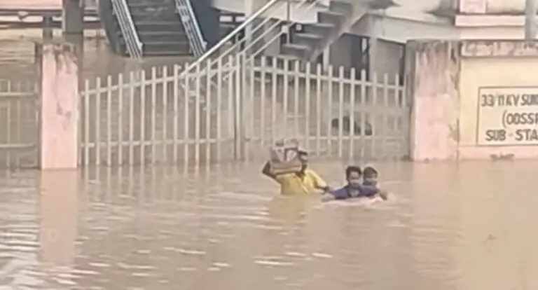 4th Flood In 15 Days: Stranded Power Workers Rescued From Chest-Deep Baitarini Waters In Jajpur