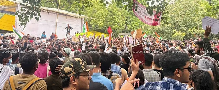 SC Issues Notices To Centre, Delhi Govt On Shifting Protest Site From Jantar Mantar