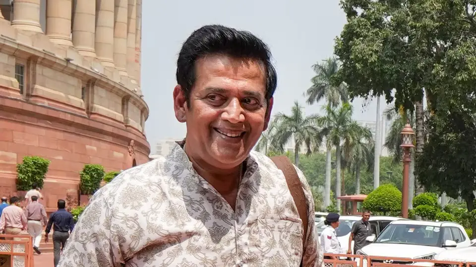 ‘Aapke Brain Ko Salaam, You Made Me Speechless’: Ravi Kishan Praises Gen Z Amid Viral Memes