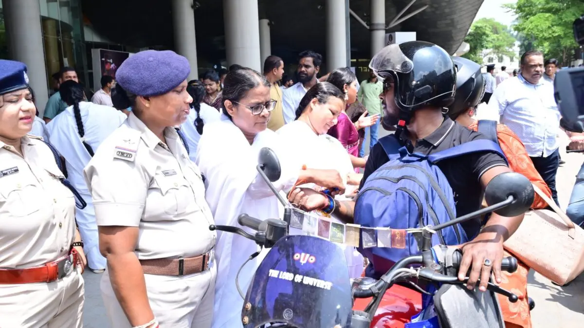 Law-Abiding Drivers Felicitated; Know More About Unique Road Safety Campaign Launched In Odisha On Rakhi Purnima