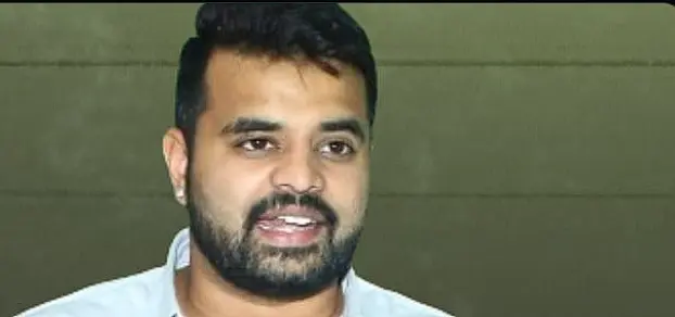 Bengaluru Jail Scandal: Rape Convict Prajwal Revanna Caught With Android Phone; Official Suspended