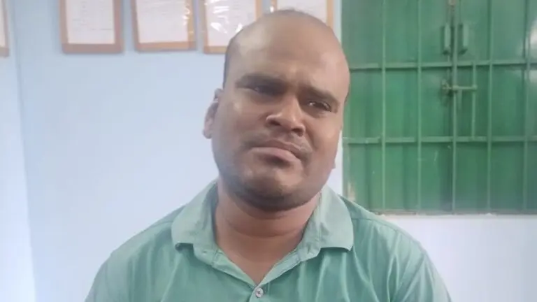 Odisha Vigilance Traps Revenue Inspector Accepting Rs 8K Bribe For Caste Certificate