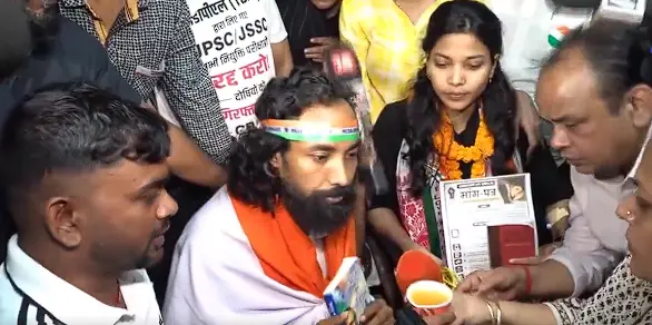 Devendra Mahto Calls Off 16-Day Hunger Strike As Jharkhand Govt Cancels TDPL Exams