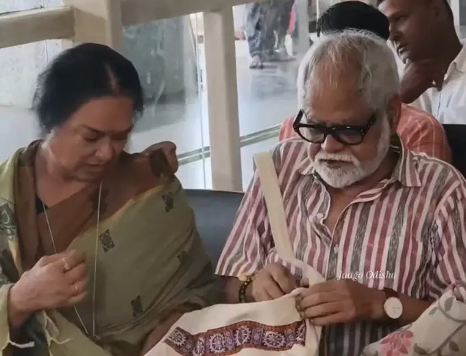 Here’s How Actor Sanjay Mishra Is Exploring Bhubaneswar During ‘Madhumalati’ Shooting