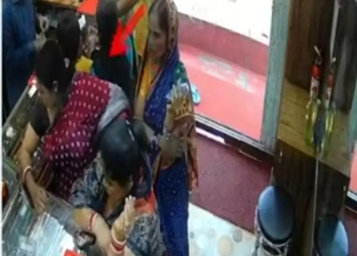 CCTV Exposes Saree-Tuck Jewellery Heist In Bhubaneswar; 3 Women Arrested