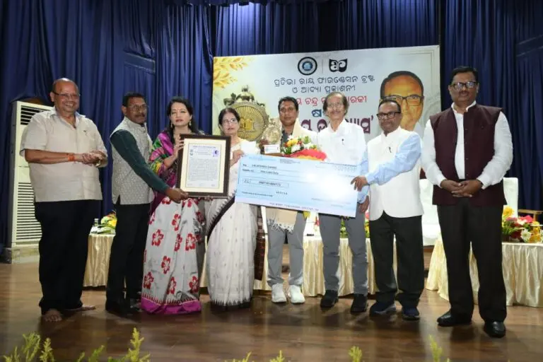 Sixth Akshaya Upanyasa Puraskar Conferred On Lalatendu Sahoo