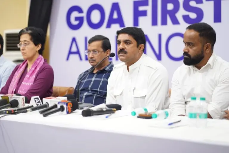 Kejriwal Visits Goa Forward Party Chief’s Home For Ganesh Puja Day After ‘Goa First’ Alliance Launch