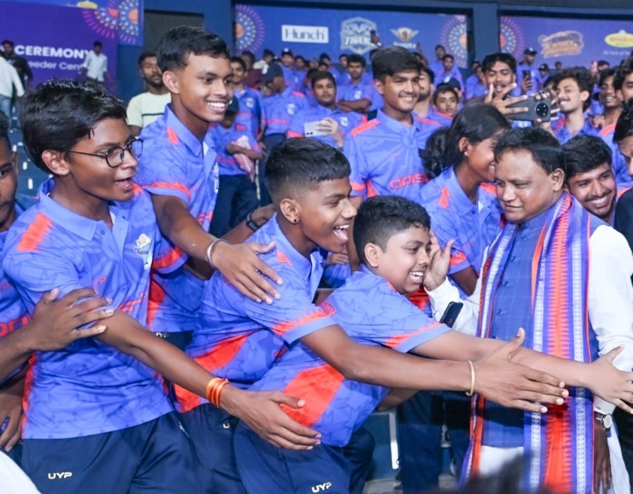 Mohan Majhi and kids