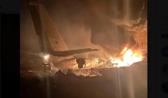 Russian military plane crashes