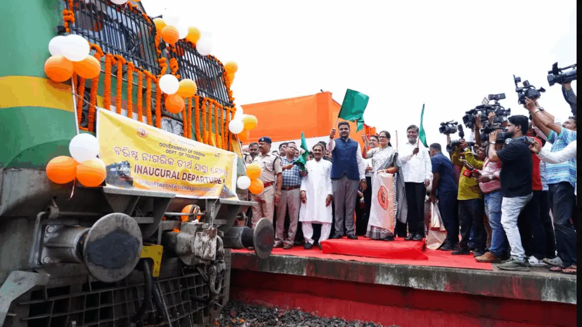Odisha Senior Citizens Leave For Ayodhya & Varanasi On Free Pilgrimage Train