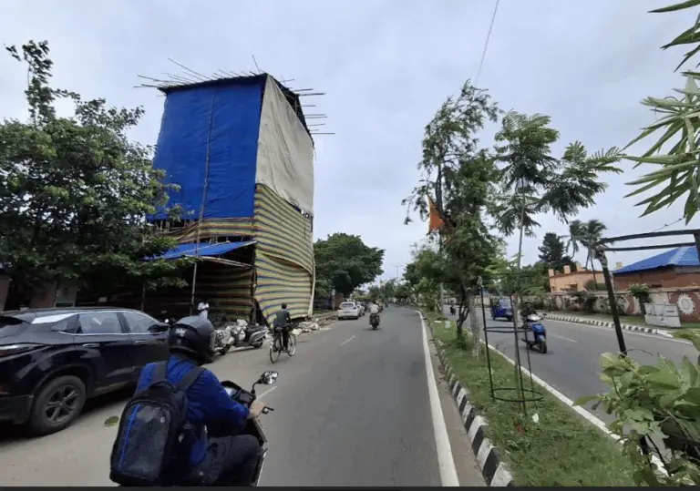 High-Rise Puja Pandal Near Bhubaneswar Airport Poses Flight Safety Risk