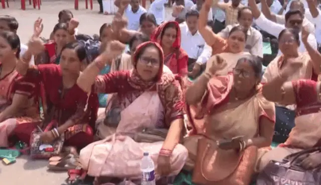 Odisha Teachers Suspend Agitation For 15 Days With Warning After Govt Assurance
