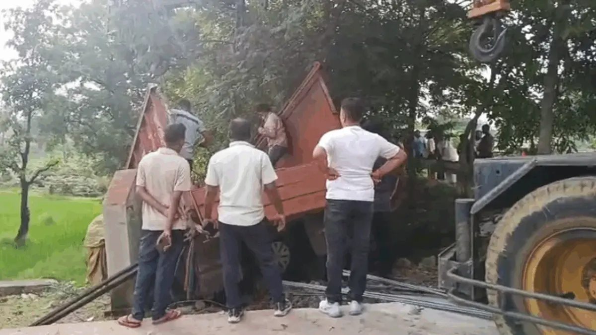 Driver Crushed To Death As Iron Rod-Laden Truck Overturns In Odisha
