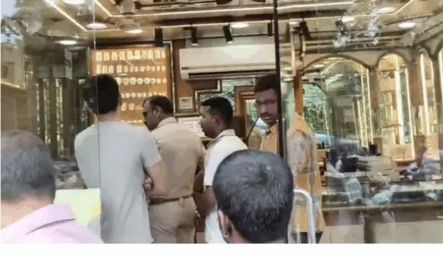 Gold Ornaments Worth Rs 1 Crore Looted From Jewellery Shop In Odisha’s Jharsuguda