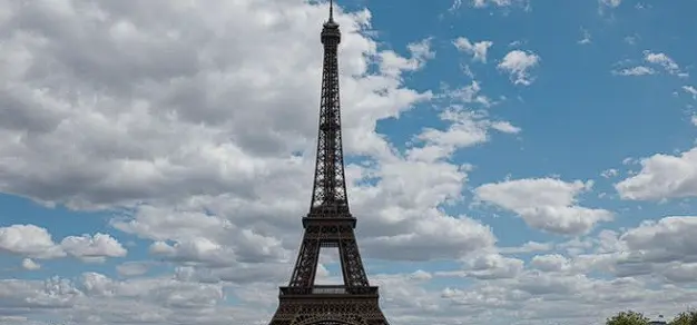 Eiffel Tower Strike Erupts After Women Staff Told To Step Aside During Hindu Group’s Visit, Paris Mayor Orders Probe