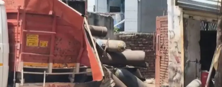 1 Dead, 4 Injured After Oxygen Cylinder Blasts In New Delhi