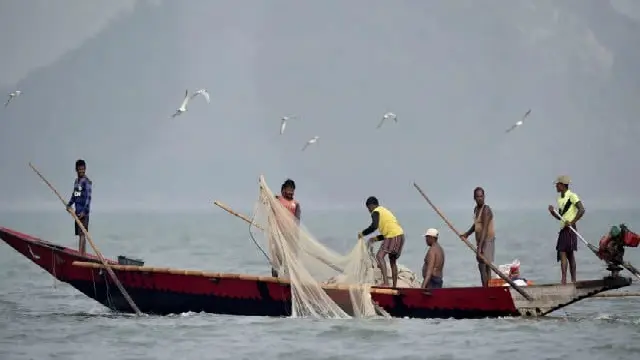 Jio Connectivity Offers Offshore Lifeline To Odisha Fishermen