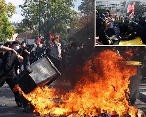 French Students Clash With Police, Set Fires Amid Nationwide School Protests