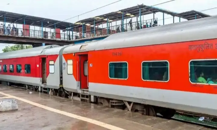 Indian Railways Cancels Trains Arriving And Departing Delhi Stations During CJP Protest
