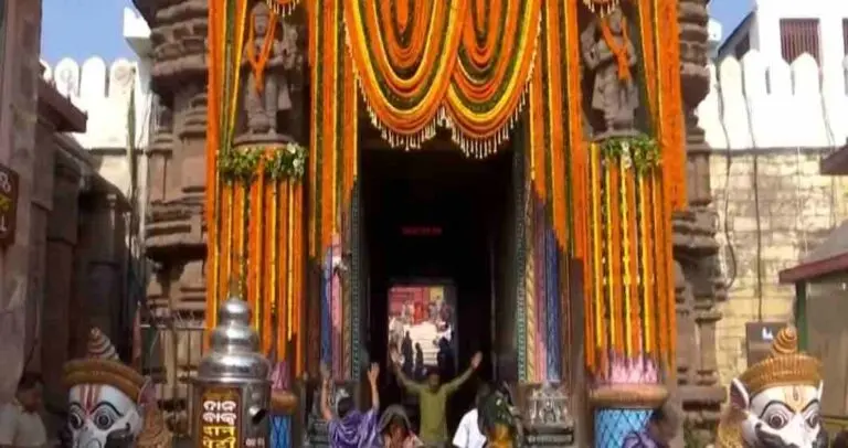 Vijayadashami In Puri: Lords Adorned In Suna Besha; Ayudha Puja Performed