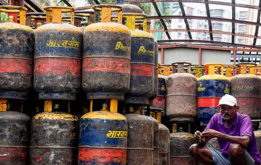 Ahead Of Festive Season, Commercial LPG Price Rises By Rs 62.50; ATF Up Rs 16/Litre From Today