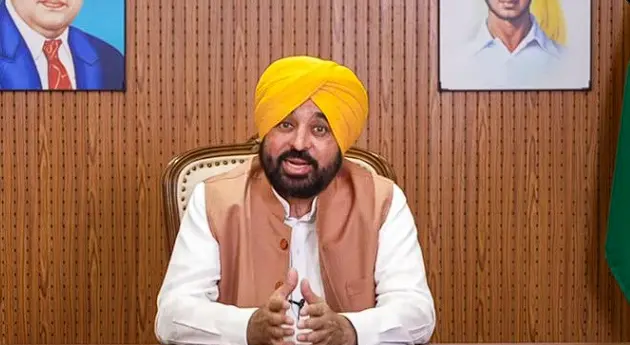 Bhagwant Mann ‘Detained’ For 3 Hours At Delhi Airport, Alleges AAP; Rs 50,000 Challan Issued