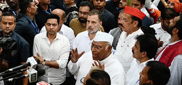 INDIA Bloc MPs Take Agitation Against CEC Gyanesh Kumar To Rajghat As Protests Enter Day 3