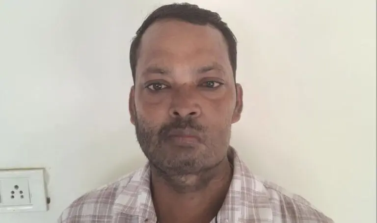 Bhubaneswar Revenue Inspector Caught Taking Bribe For Legal Heir Certificate