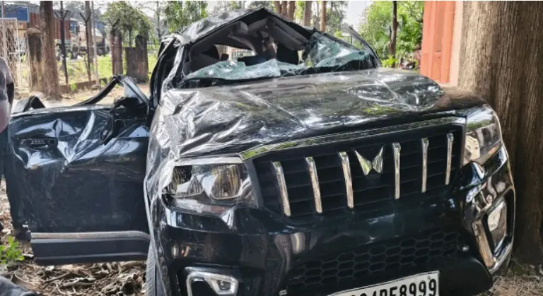 Woman, Son-In-Law Killed, 5 Injured As SUV Crashes Into Road Divider In Odisha’s Sambalpur