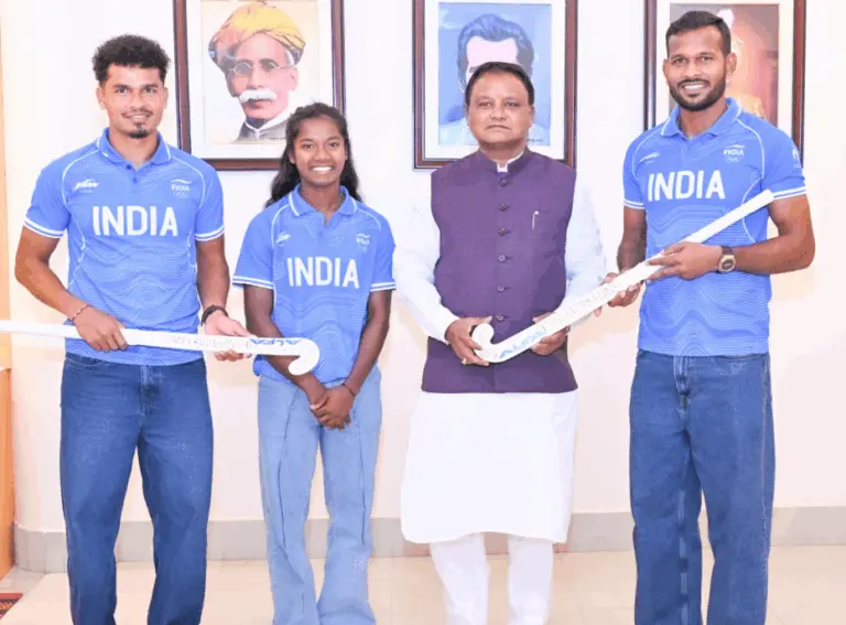 CM Mohan Majhi Felicitates Odisha Hockey Stars For Asian Games Triumph