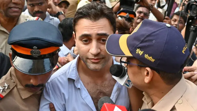 ‘Issued Without Inquiry’: Imran Khan Moves Bombay HC Against Notice To Leave India