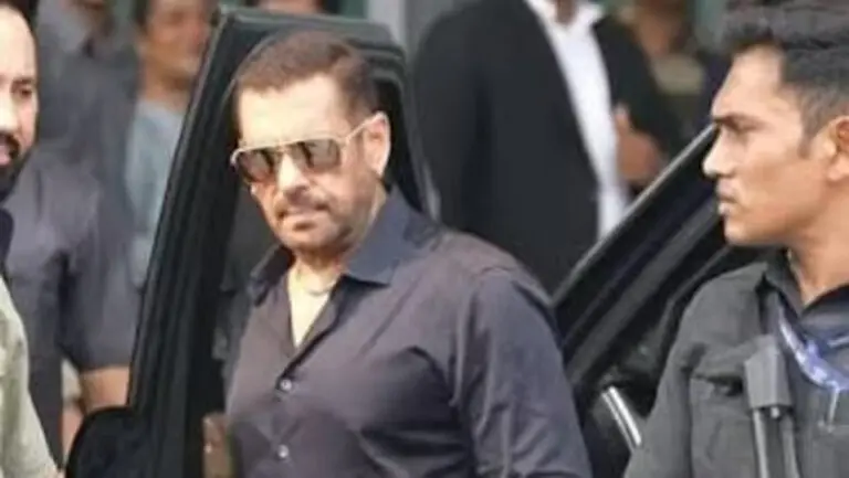 Salman Khan Spotted With Heavy Security Following Attack On Tiger Shroff